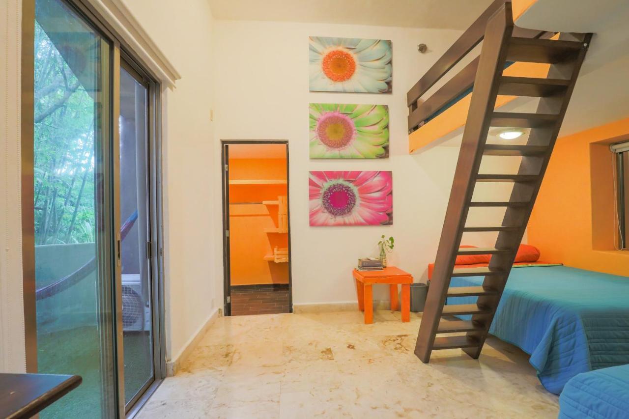 Guest House La Aldea Holistic Experience Cancún Exterior foto